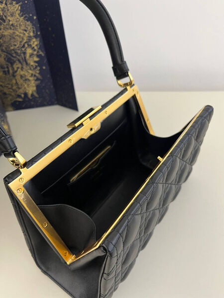Сумка Christian Dior женский кожа черный 129802-5