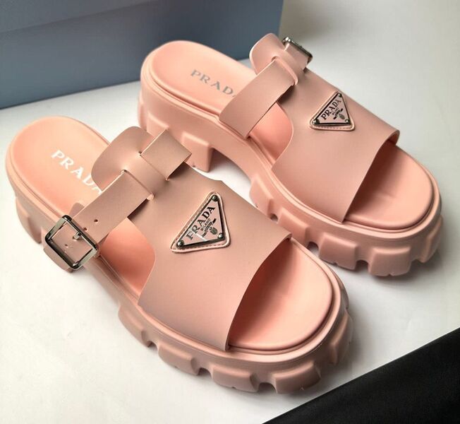 Шлепки Prada женский кожа оранжевый 114810