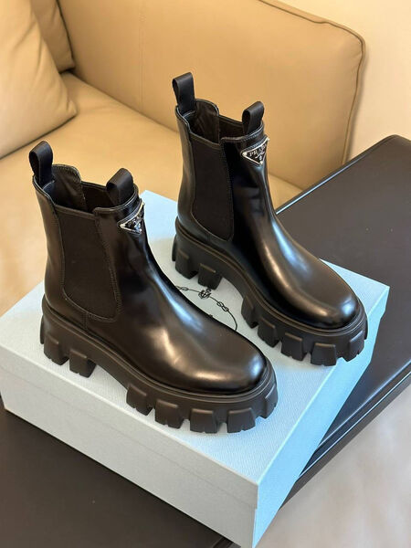 Ботинки Prada женский кожа черный 127187-3