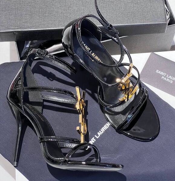 Босоножки Saint Laurent женский кожа черный 114311