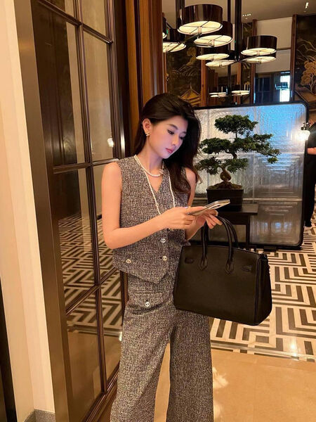 Костюм Chanel женский графитовый 167730-4