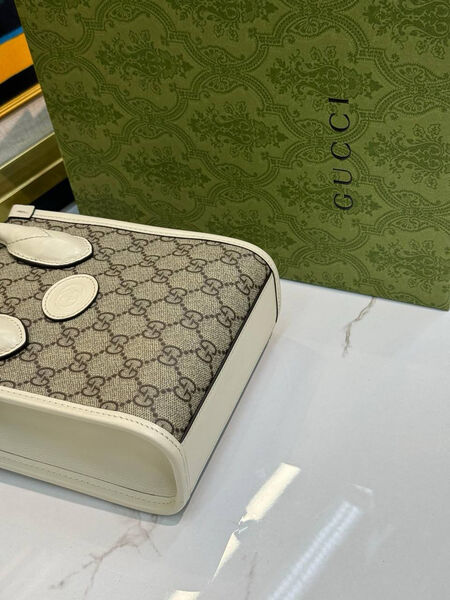 Сумка Gucci Jumbo Gg Mini женский канва monogram молочный 137913-3