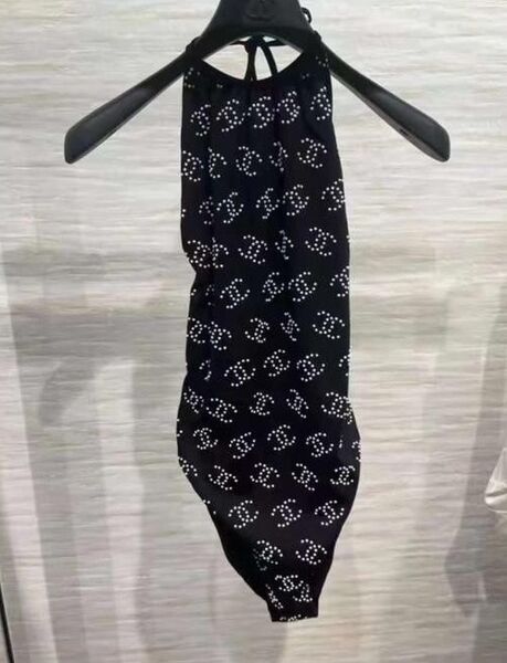 Купальник боди Chanel женский черный 109047-3