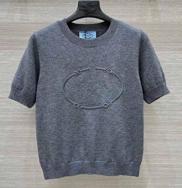 Кофта Prada женский графитовый 179222