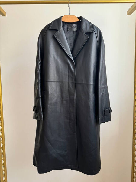 Плащ Prada женский кожа черный 125630-7
