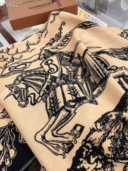 Пончо Burberry женский бежевый 125678-6
