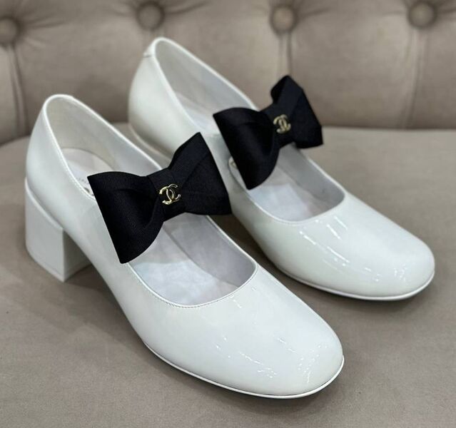 Туфли Chanel женский кожа белый 137111