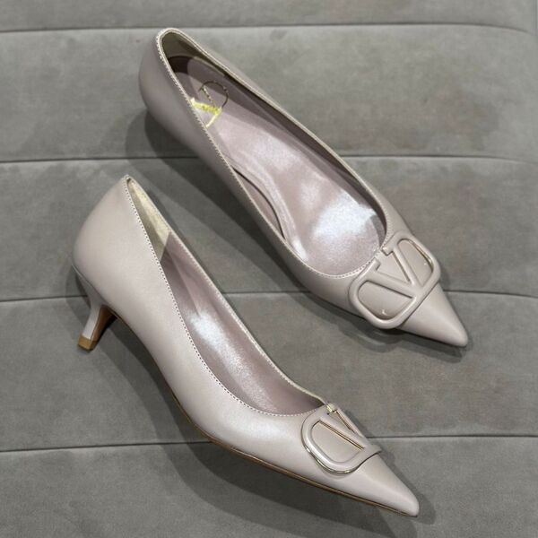 Туфли Valentino женский кожа бежевый 121267