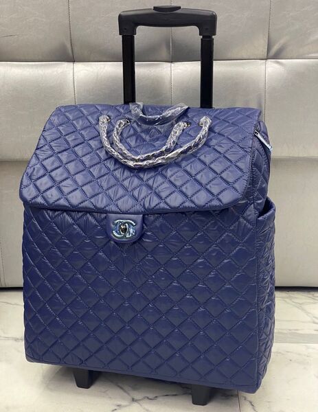 Чемодан Chanel женский нейлон синий 116419