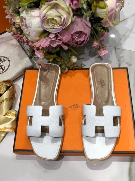 Шлепки Hermès женский кожа белый 89371-3