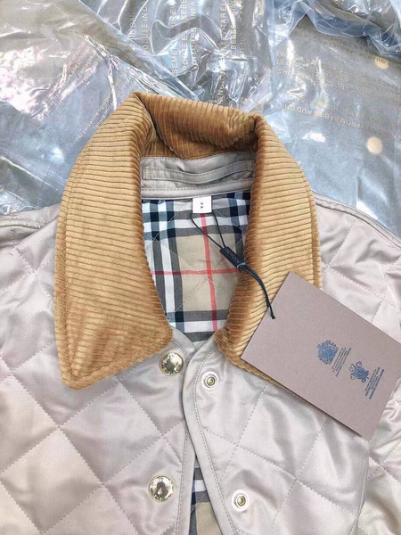 Куртка Burberry женский бежевый 37766-8