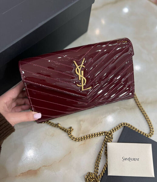 Сумка Saint Laurent женский кожа бордовый 179133-2
