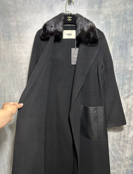 Пальто Fendi женский черный 125638-4