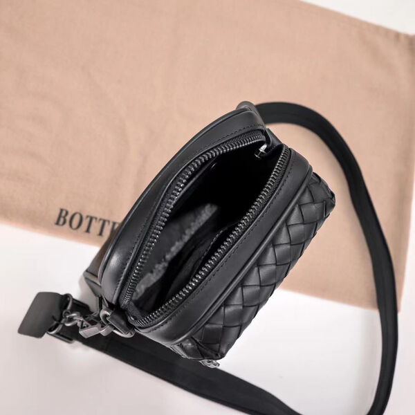 Мужская сумка мессенджер Bottega Veneta мужской кожа черный 111457-5