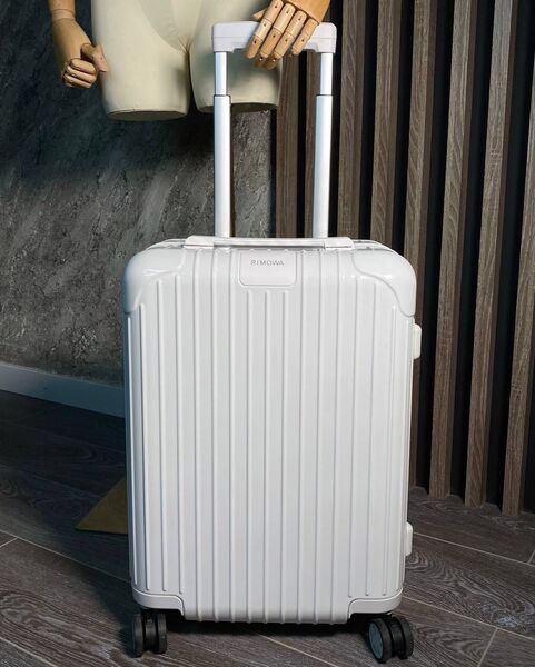 Чемодан Rimowa женский полиуретан белый 155444