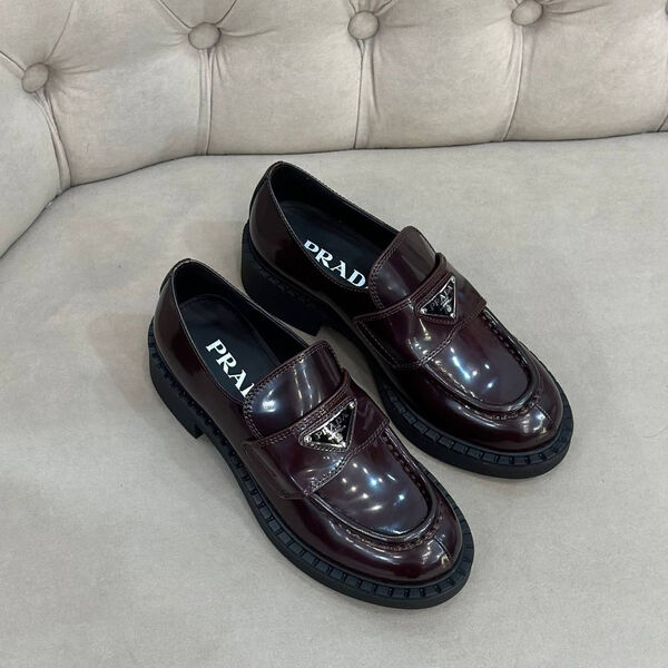 Лоферы Prada женский кожа бордовый 130272-3