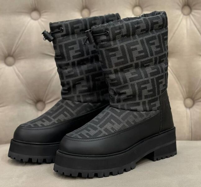 Сапоги Fendi женский кожа черный 132601