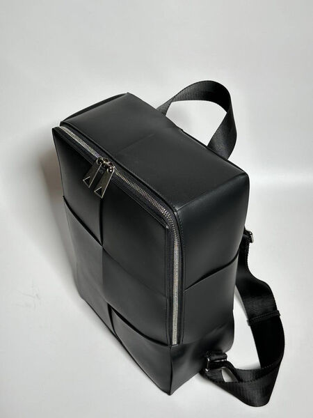 Мужской рюкзак Bottega Veneta мужской кожа черный 131374-4