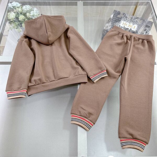 Детский костюм Burberry розовый 177156-2