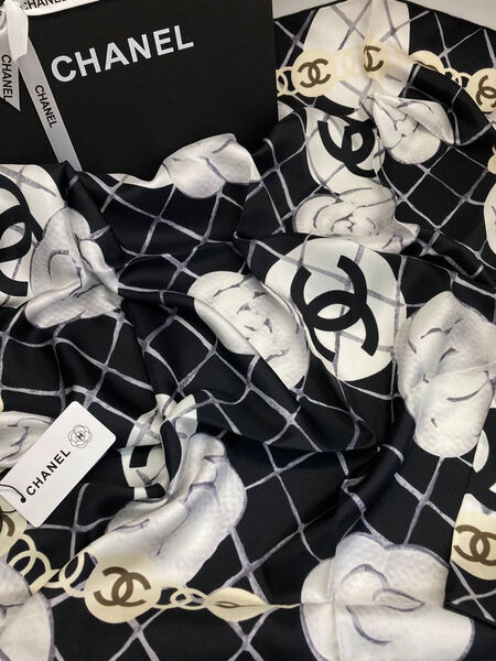 Платок Chanel женский шелк черный 164246