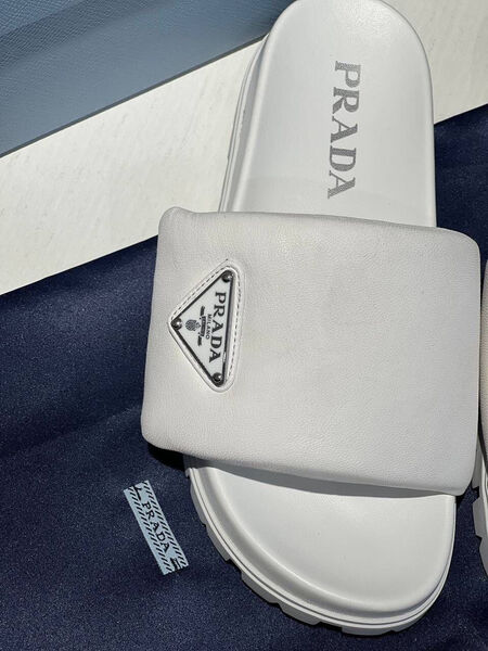 Шлепки Prada женский кожа белый 98823-2