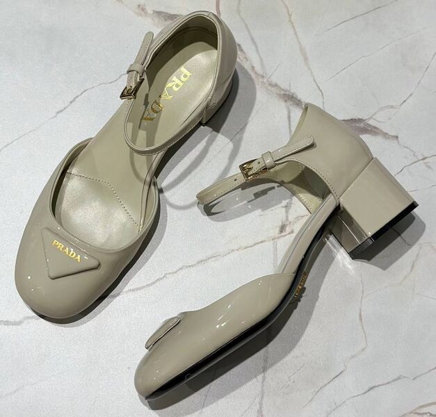 Туфли Prada женский кожа графитовый 139905