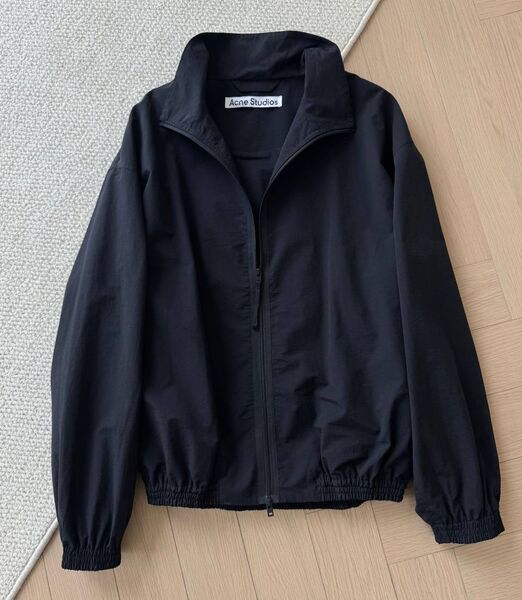 Ветровка Acne Studios женский черный 191133