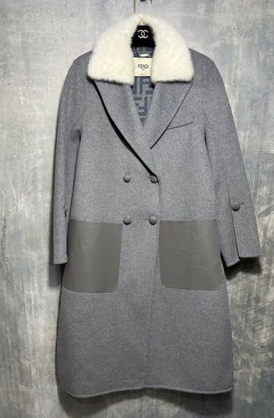 Пальто Fendi женский графитовый 125642