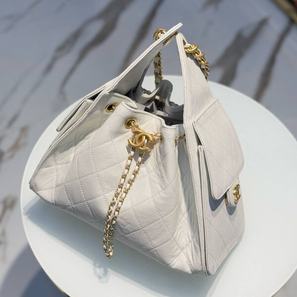 Сумка Chanel женский кожа белый 186634-2
