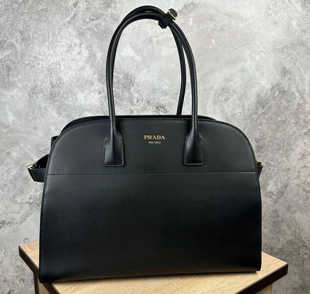 Сумка Prada женский кожа черный 142112