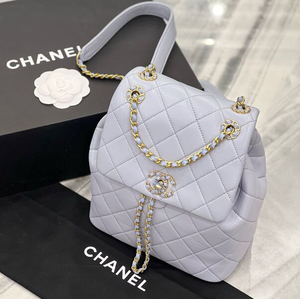 Рюкзак Chanel женский кожа белый 149782
