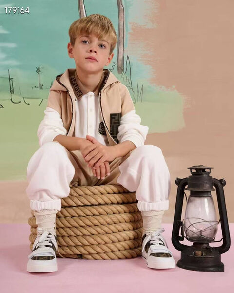 Детский костюм Fendi бежевый 179546-2
