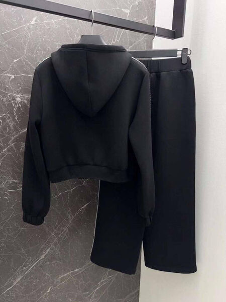 Костюм Prada женский черный 127312-4