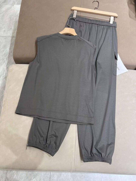 Костюм Brunello Cucinelli женский графитовый 192567-4