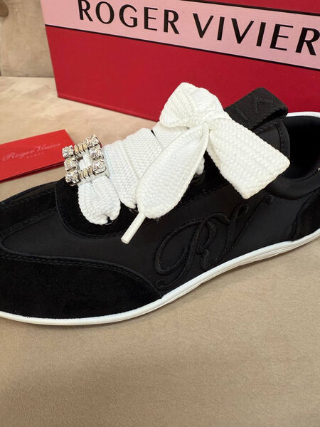 Кроссовки Roger Vivier женский замша черный 200623-2