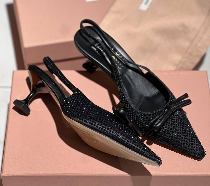 Туфли Miu Miu женский стразы черный 138140