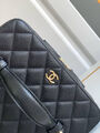 Косметичка Chanel женский кожа черный 156327-7