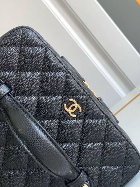 Косметичка Chanel женский кожа черный 156327-7