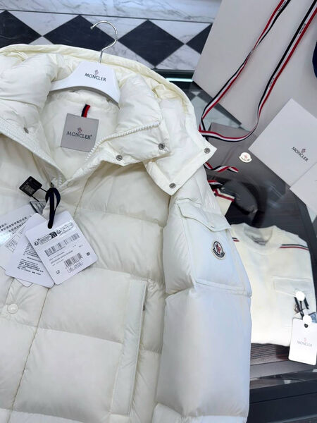 Мужской пуховик Moncler мужской белый 201807-5