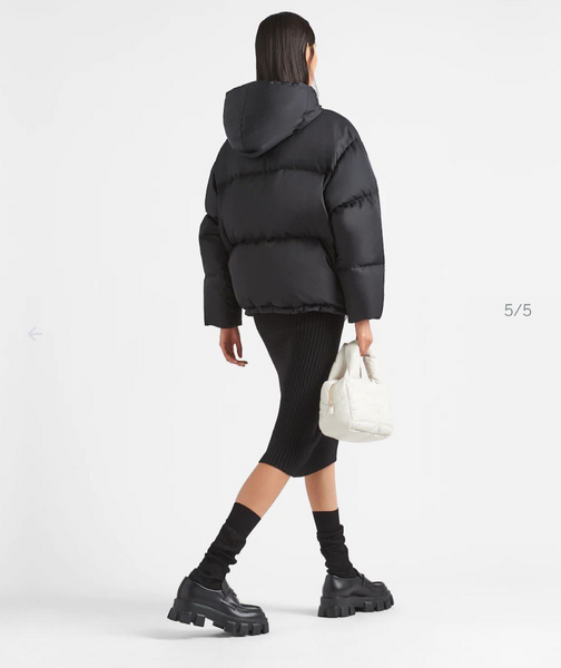 Пуховик Prada женский черный 95995-4
