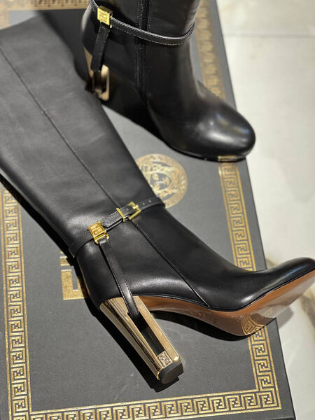 Сапоги Fendi женский кожа черный 134327-7