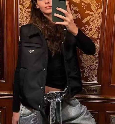 Жилет Prada 127410