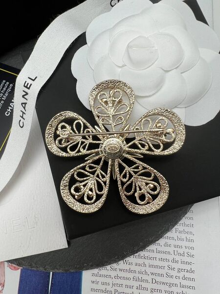 Брошь Chanel бронзовый 175339-2