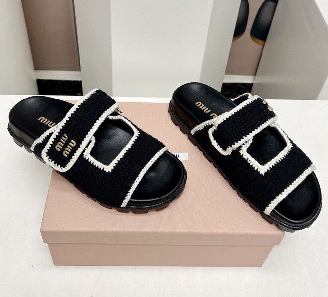 Шлепки Miu Miu женский текстиль черный 154068
