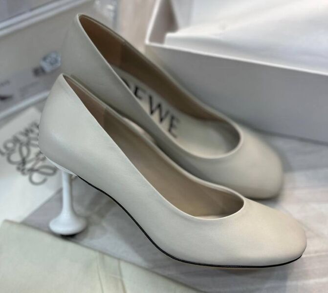 Туфли Loewe женский кожа белый 146086