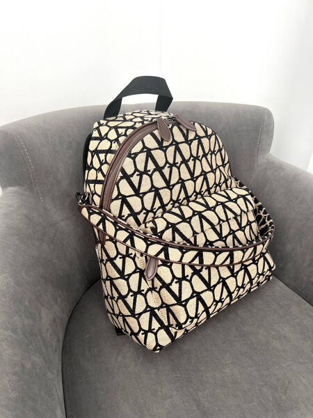 Рюкзак Valentino женский текстиль бежевый 143496-2