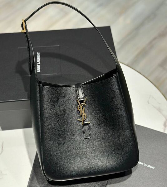 Сумка Saint Laurent женский кожа черный 175005