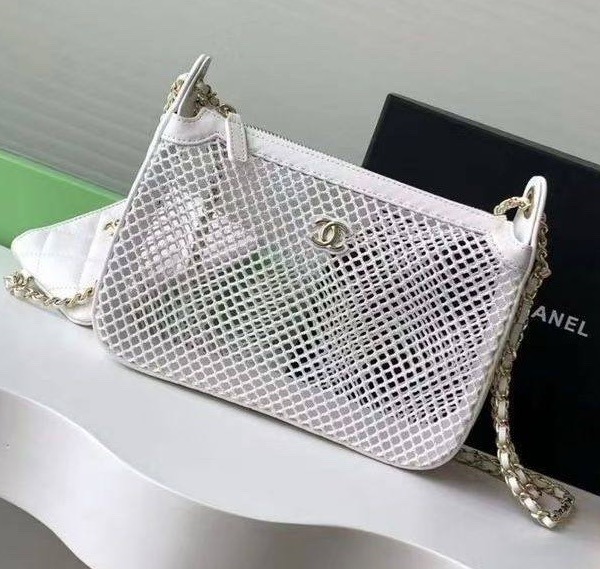 Сумка Chanel женский кожа белый 190003
