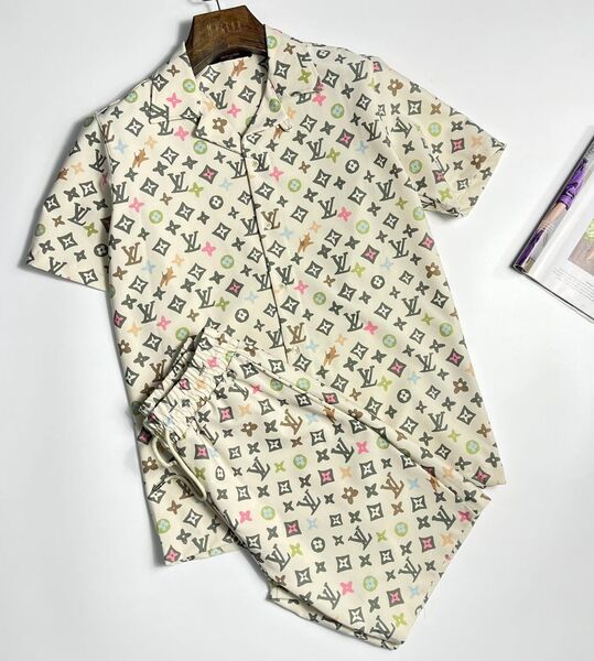 Мужской костюм Louis Vuitton мужской бежевый 155193
