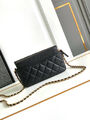 Сумка Chanel женский кожа черный 196553-3